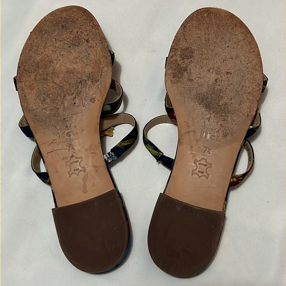 J. McLaughlin Mandy Midnight Floral Pom Pom Sandals - Picture 5 of 5